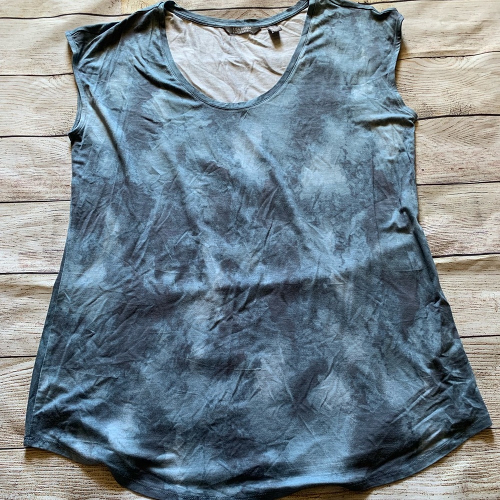 Lisa Rinna top